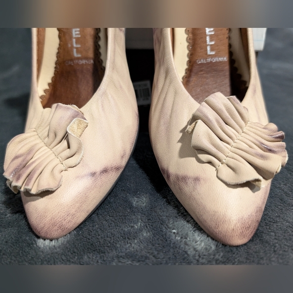 Jeffrey Campbell “Pacific” Leather Ruffle Pump Heel - Picture 4 of 14